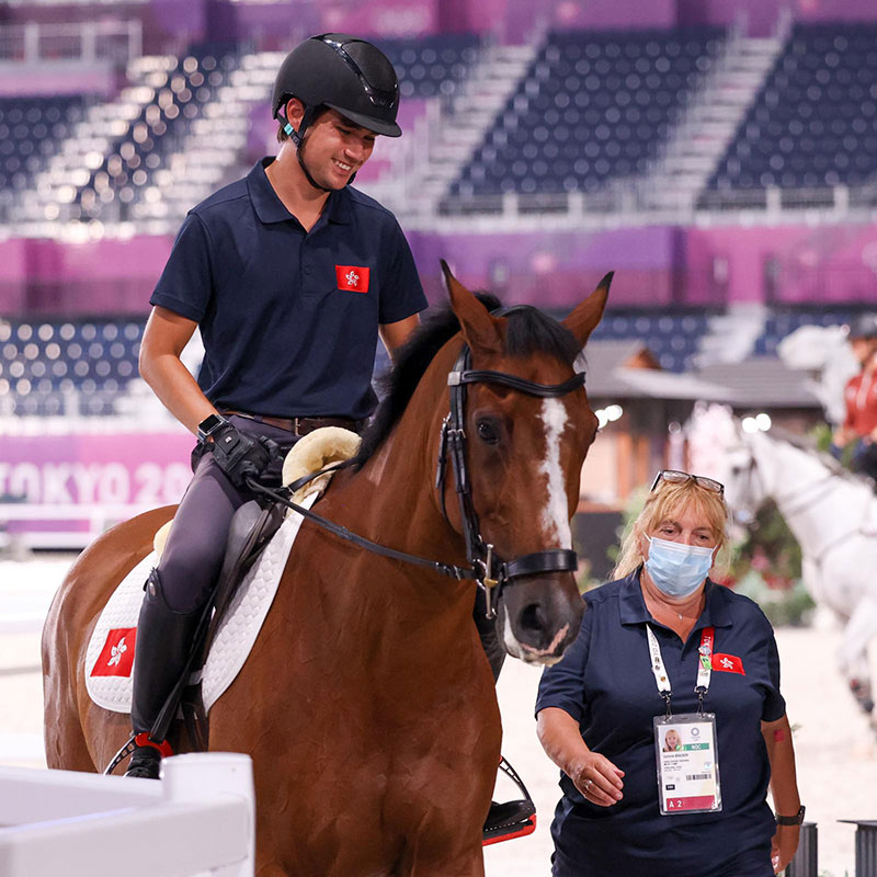 2021年，馬會馬術隊四名騎手代表香港參與東京奧運會及殘奧會，是香港歷來在這兩個運動會中，最多馬術運動員獲得參賽資格的一屆。 （相片由受訪者提供）